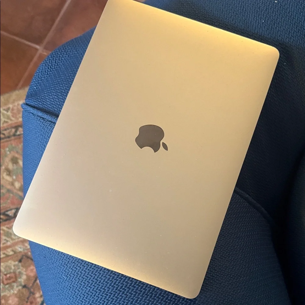 Apple Mac Book Air 13 Inch 8GB 2018